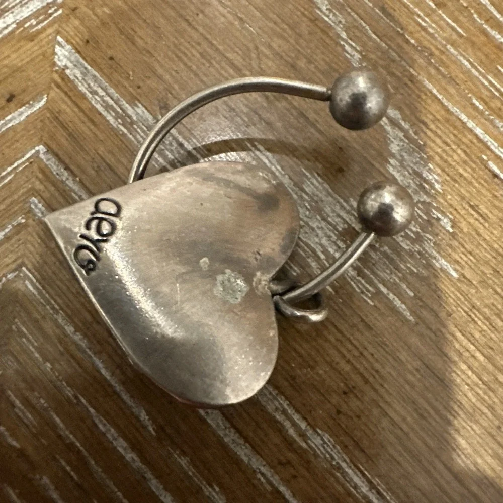 aero love peace and happiness‎ keychain charm